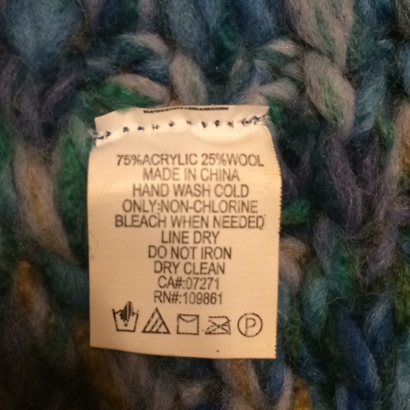 Knit Infinity Scarf - Picture 2 of 3